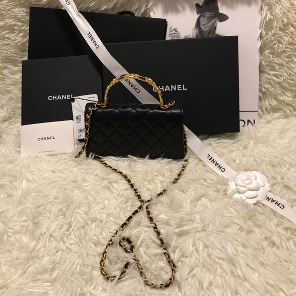 Chanel Flab Phone Holder with Chain - Picture 8 of 17